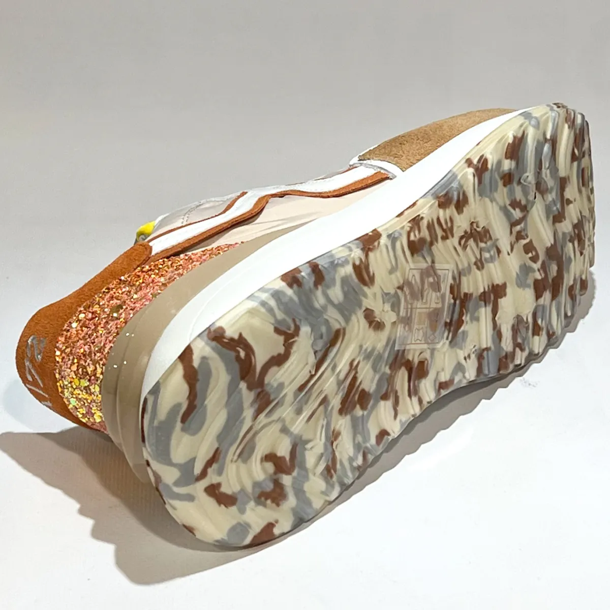 AC-010 TAUPE ORANGE 3 ACCADEMIA ACCADEMIA TAUPE ORANGE Beigecombinatie