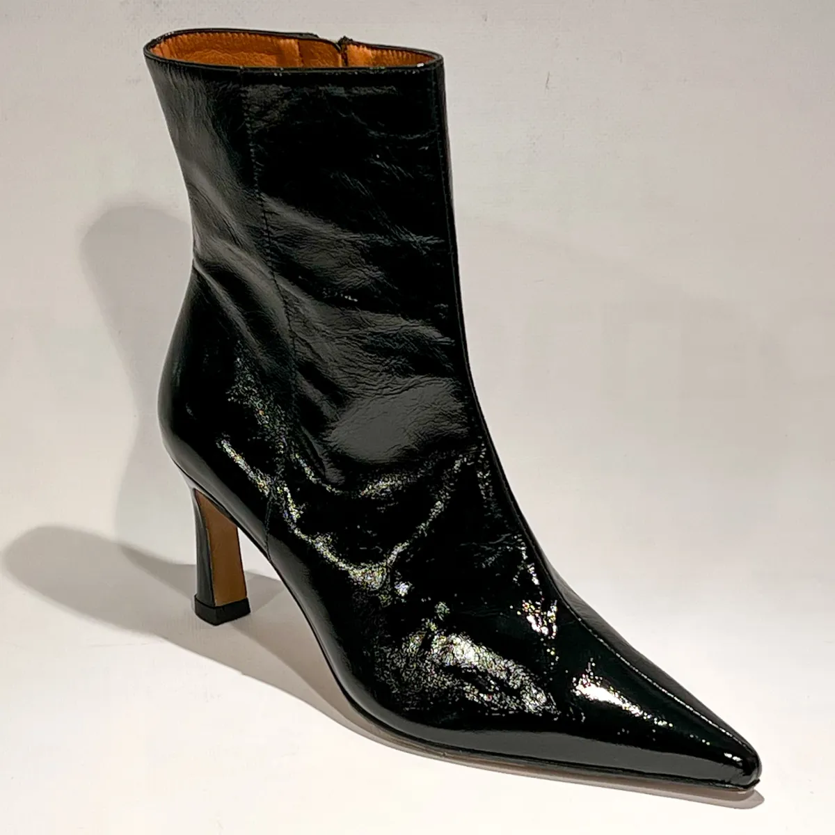 26603 Venice negro 1 Angel Alarcon 26603 Venice negro