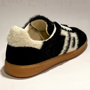 Back 70 Mohair M103