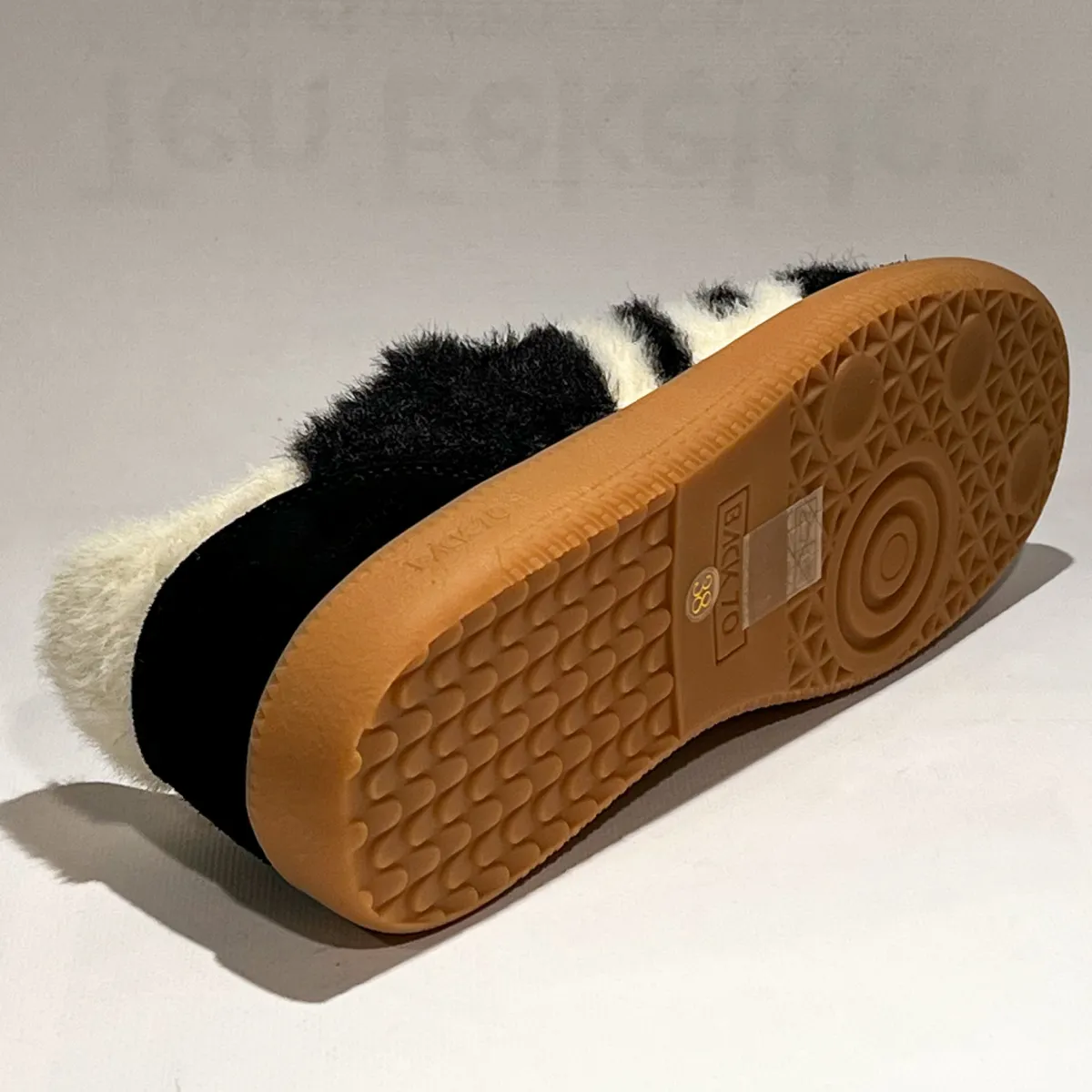 Mohair M103 3 Back 70 Mohair M103