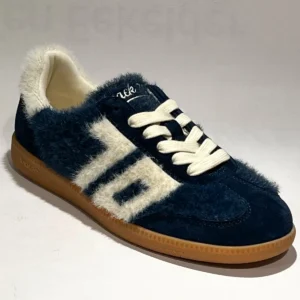 Back 70 Mohair M108
