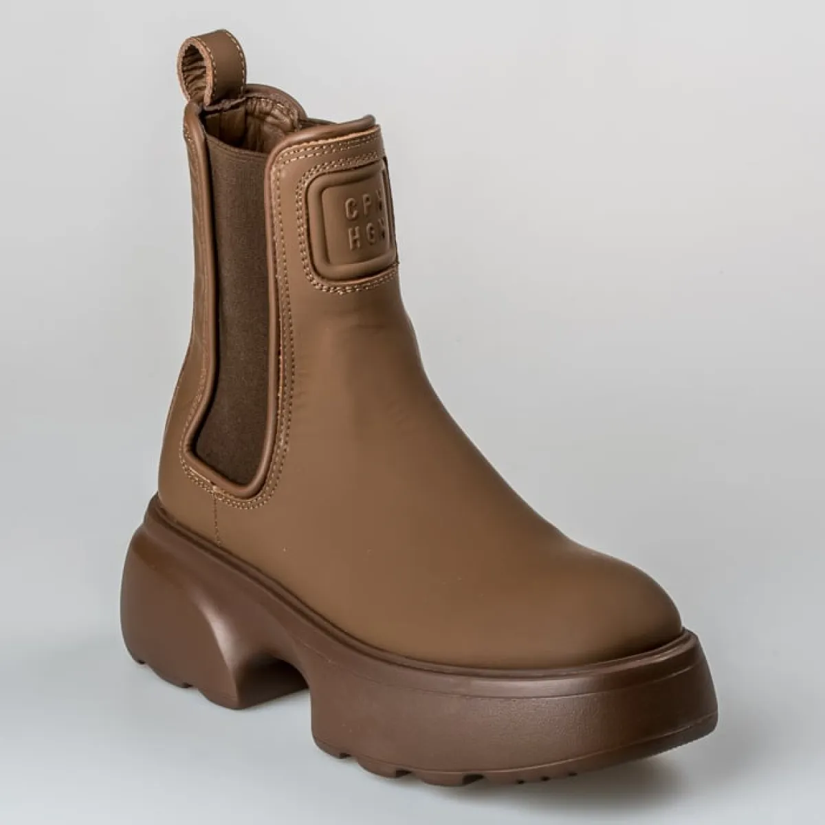 CPH143 VITELLO GUM NUT BROWN 1 Copenhagen Studios Copenhagen Studios CPH143 VITELLO GUM NUT BROWN