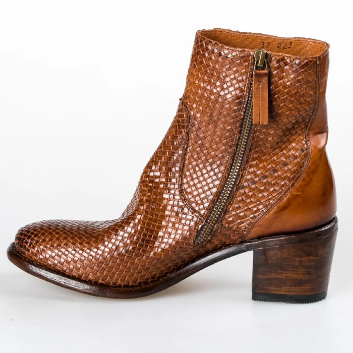 39516 TRENZ SPOLETO 4 Cordwainer Cordwainer 39516 TRENZ SPOLETO
