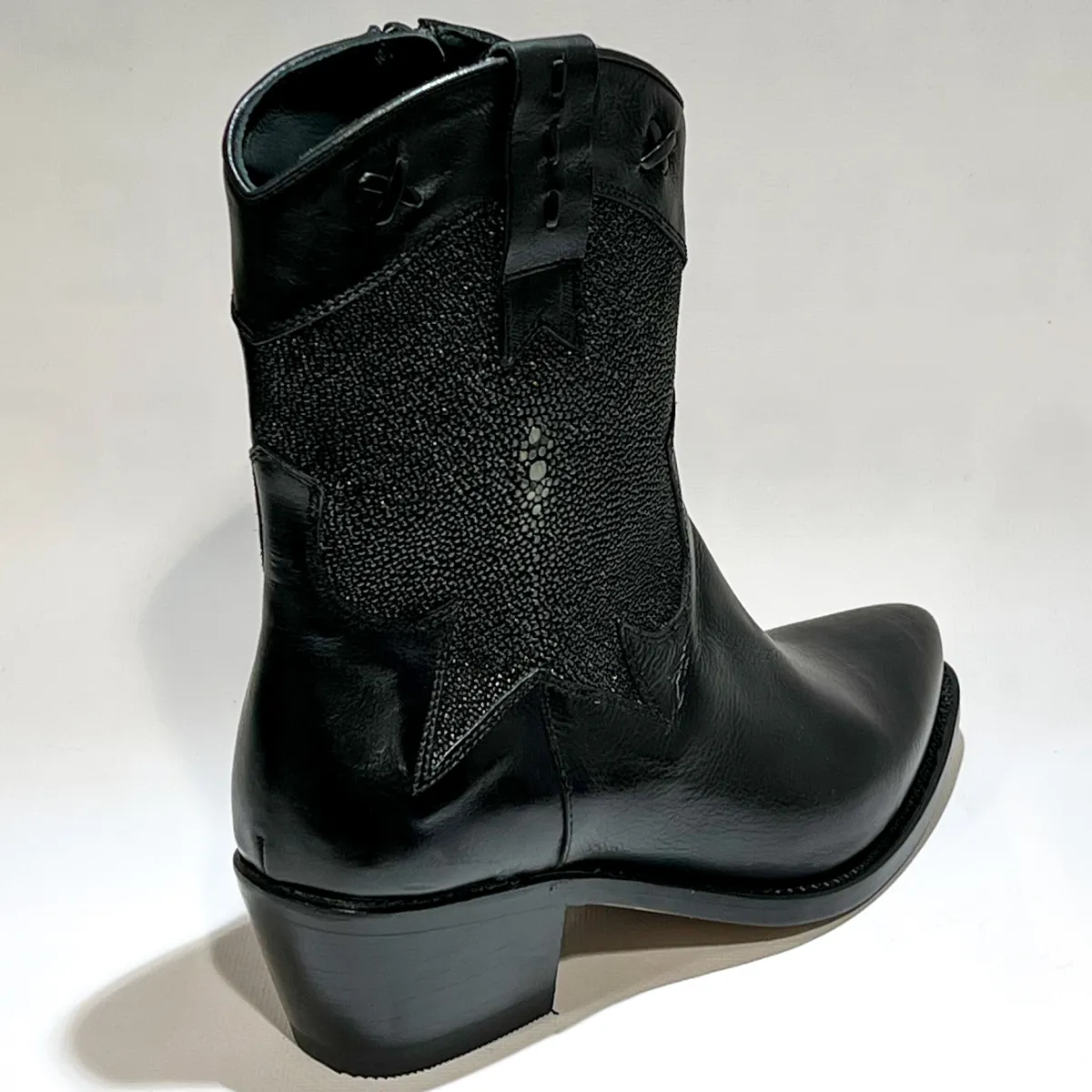 43513 2 Cordwainer Cordwainer 43513