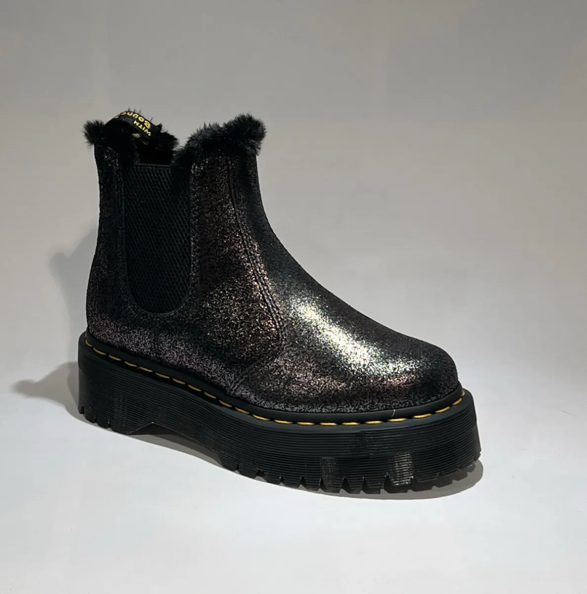 27956012 QUAD DISTRESSED METALLIC 1 Dr. Martens Dr. Martens 27956012 QUAD DISTRESSED METALLIC