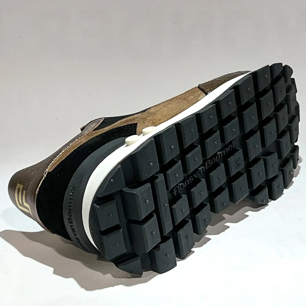 SFW-10098-91-03 Blokki 04.20 Gold 3 Floris van Bommel Floris van Bommel SFW-10098-91-03 Blokki 04.20 Gold