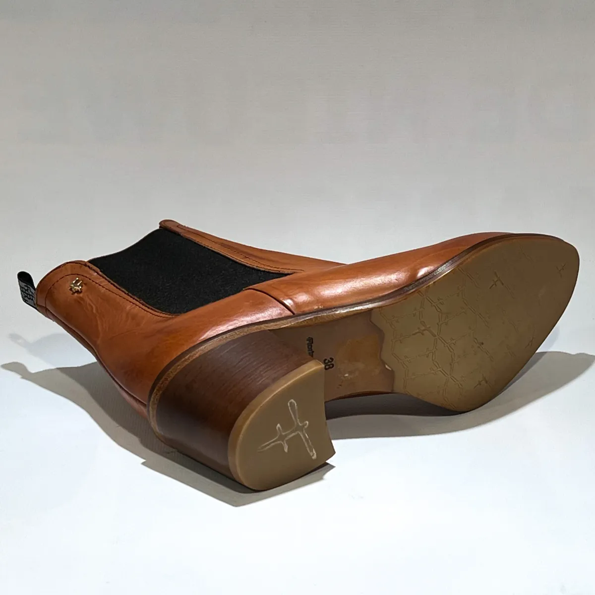 SFW-60014-23-01 CHUDI 01.04 3 Floris van Bommel Floris van Bommel SFW-60014-23-01 CHUDI 01.04