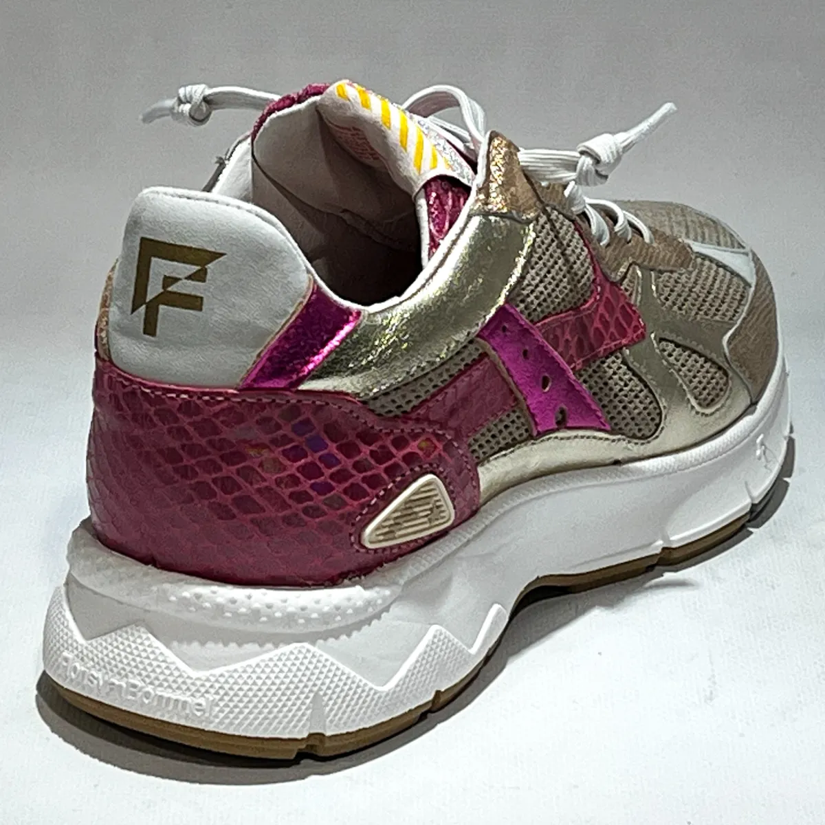 SFW-10152-92-01 Daysi 05.03 Bronz 2 Floris van Bommel Floris van Bommel SFW-10152-92-01 Daysi 05.03 Bronz