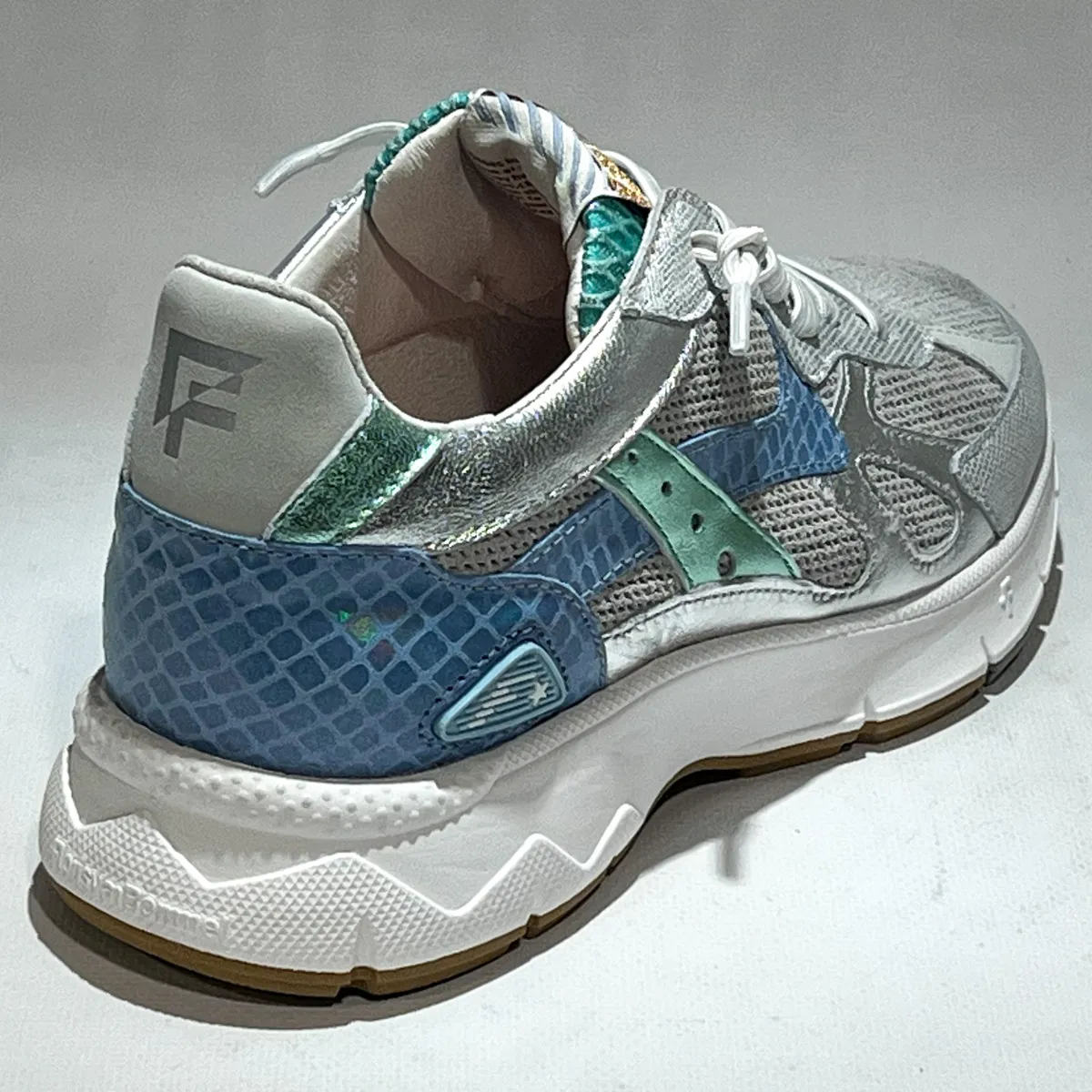 SFW-10152-90-01 Daysi 05.04 Silver 2 Floris van Bommel Floris van Bommel SFW-10152-90-01 Daysi 05.04 Silver