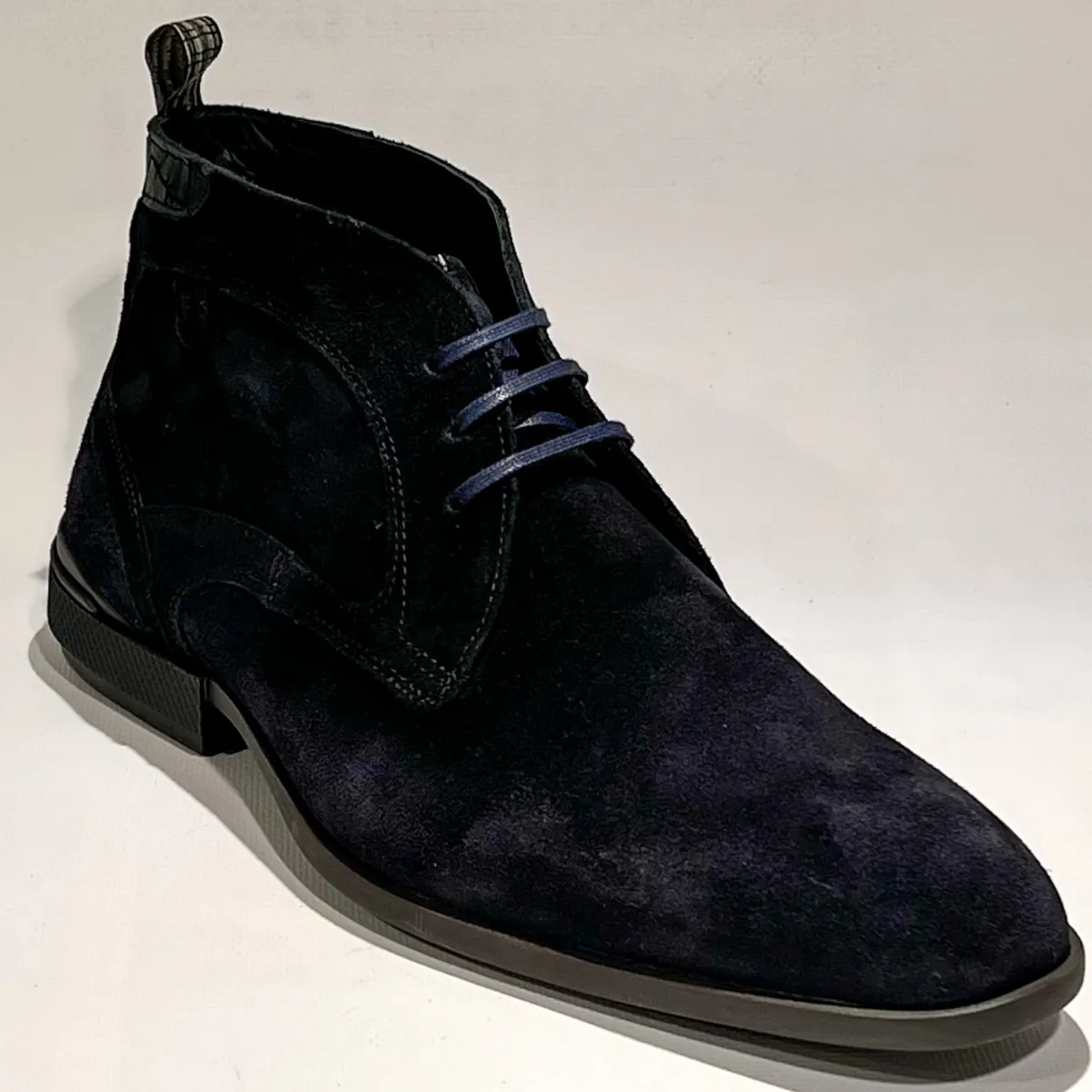 SFM-50165-41-02 De Hakker 01.03 DarkBlue 1 Floris van Bommel SFM-50165-41-02 De Hakker 01.03 DarkBlue
