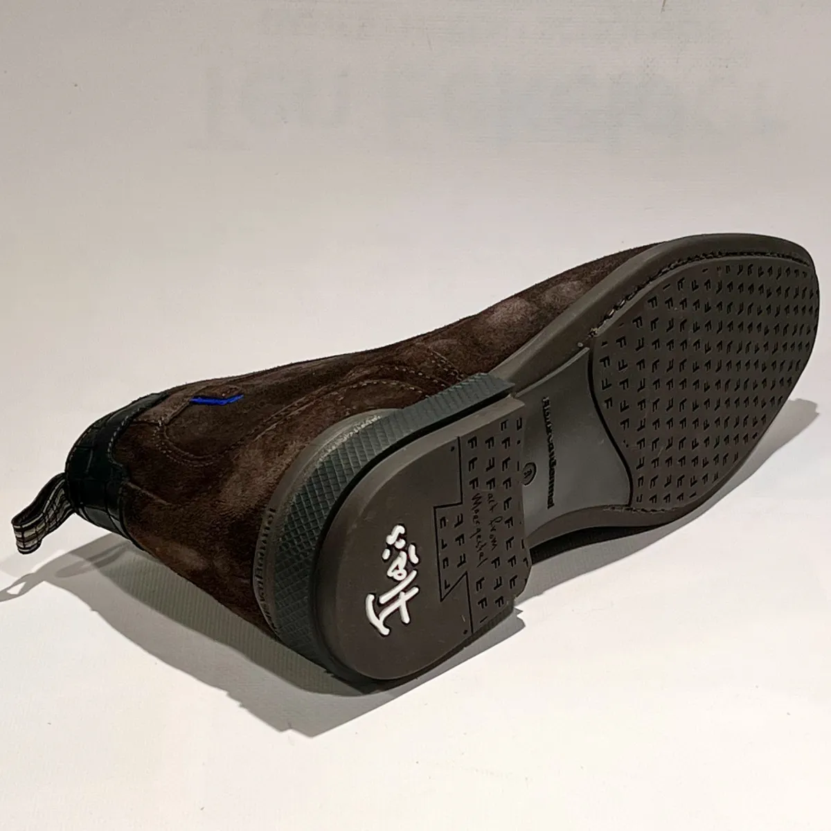 SFM-50165-21-01 De Hakker 01.04 DarkBrown 3 Floris van Bommel SFM-50165-21-01 De Hakker 01.04 DarkBrown