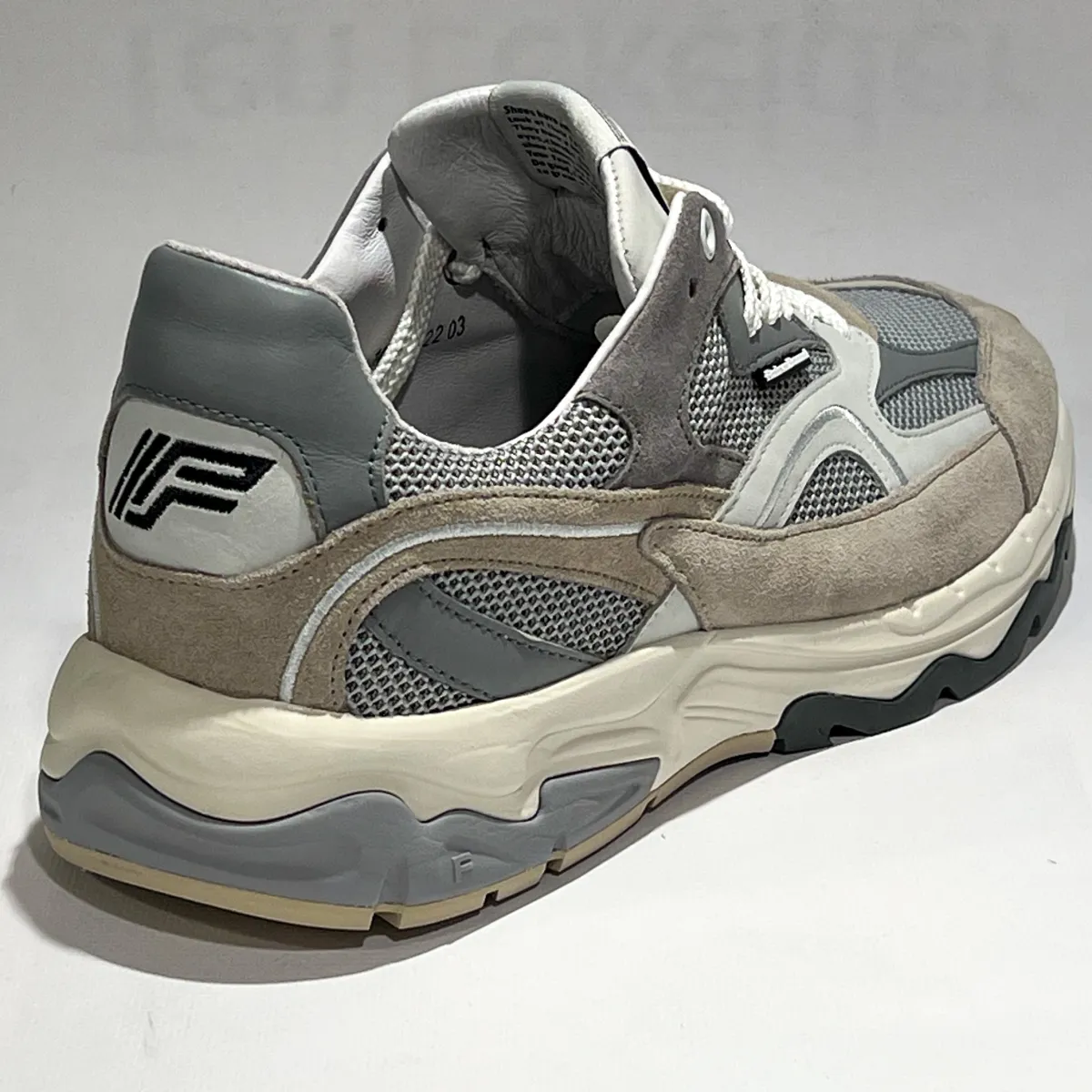 SFM-10258-22-03 De Rezer 01.17 2 Floris van Bommel Floris van Bommel SFM-10258-22-03 De Rezer 01.17