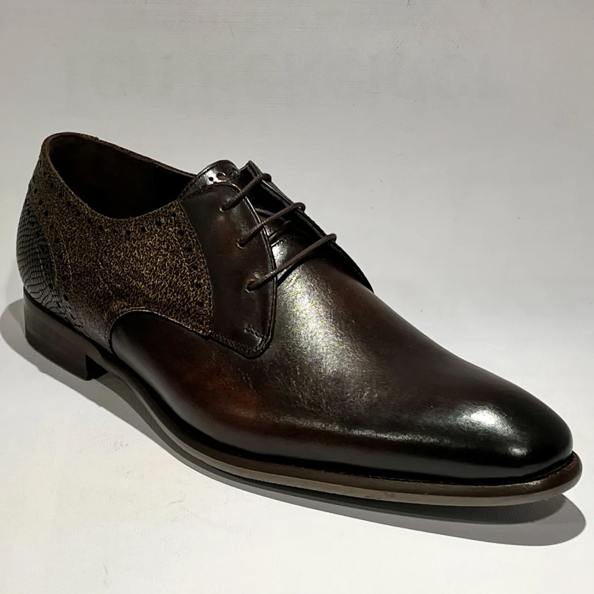 SFM-30361-21-06 De Stapper 39.80 DarkBrown 1 Floris van Bommel SFM-30361-21-06 De Stapper 39.80 DarkBrown