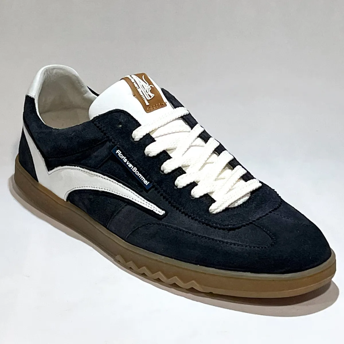 SFM-10224-41-02 De Zaler 01.05 1 Floris van Bommel Floris van Bommel SFM-10224-41-02 De Zaler 01.05