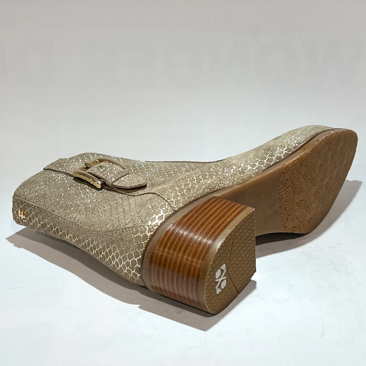 SFW-50065-34-03 Evi 05.07 3 Floris van Bommel Floris van Bommel SFW-50065-34-03 Evi 05.07