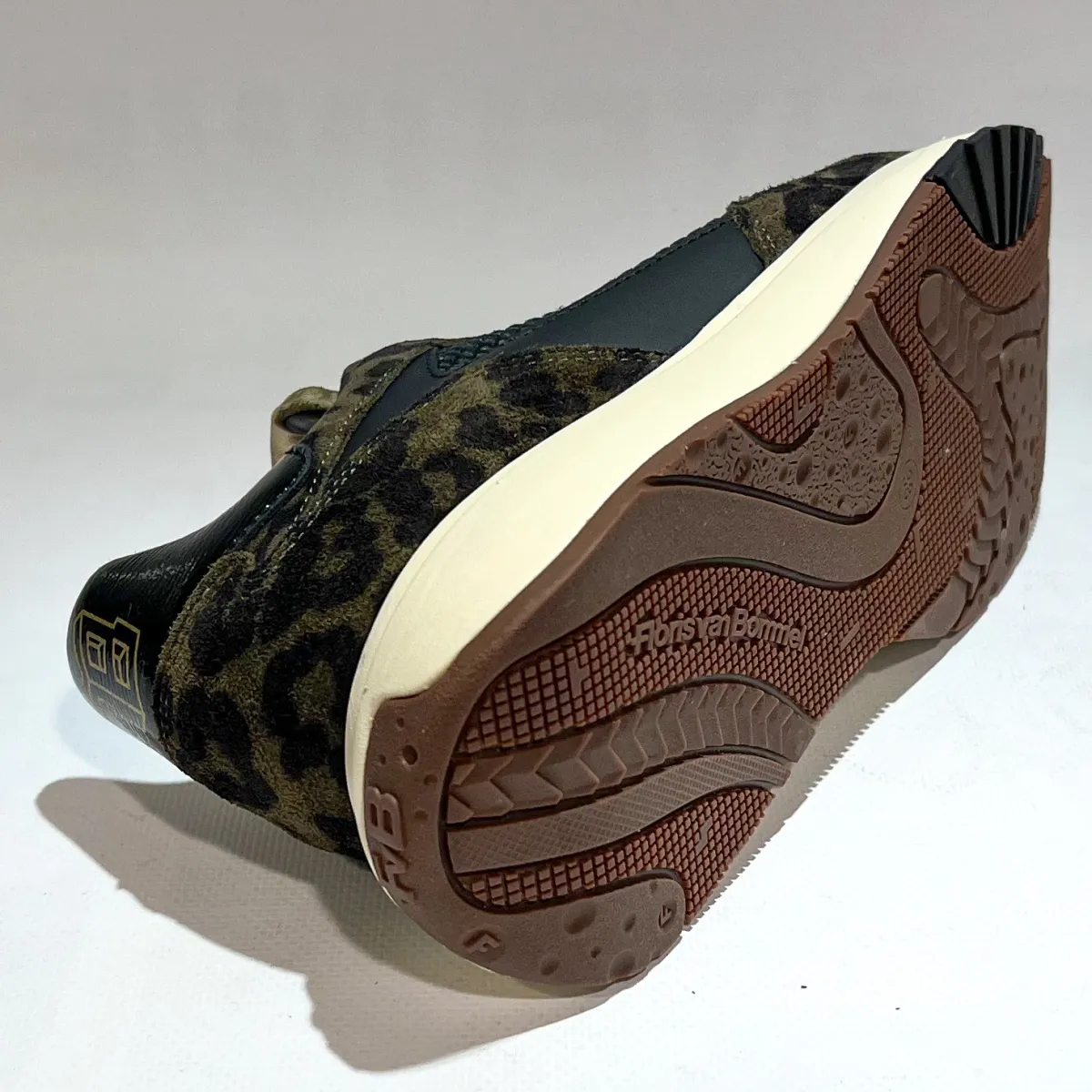 SFW-10138-51-01 Suvi 02.01 DarkGreen 3 Floris van Bommel Floris van Bommel SFW-10138-51-01 Suvi 02.01 DarkGreen