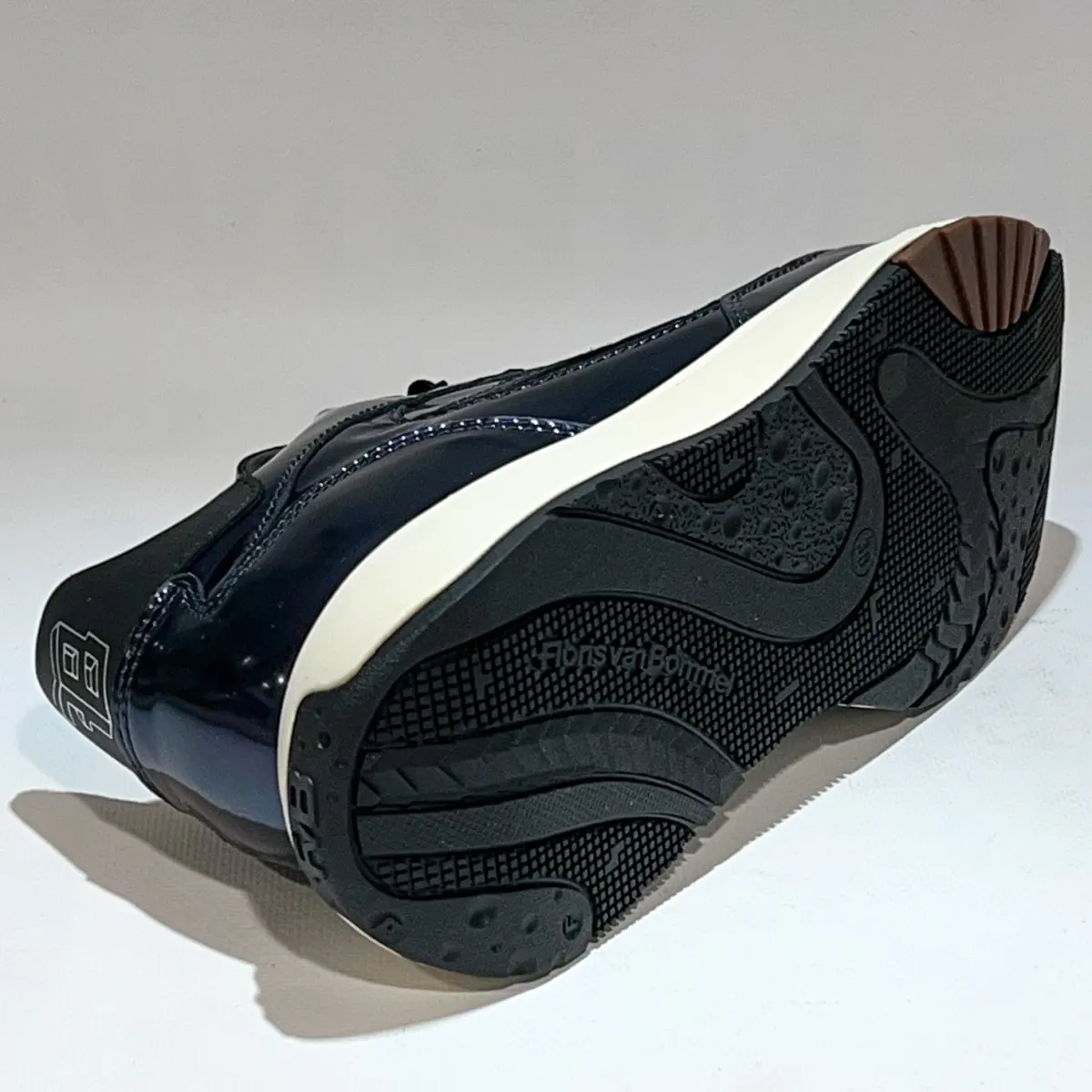 SFW-10138-40-01 Suvi 02.09 Blue 3 Floris van Bommel Floris van Bommel SFW-10138-40-01 Suvi 02.09 Blue