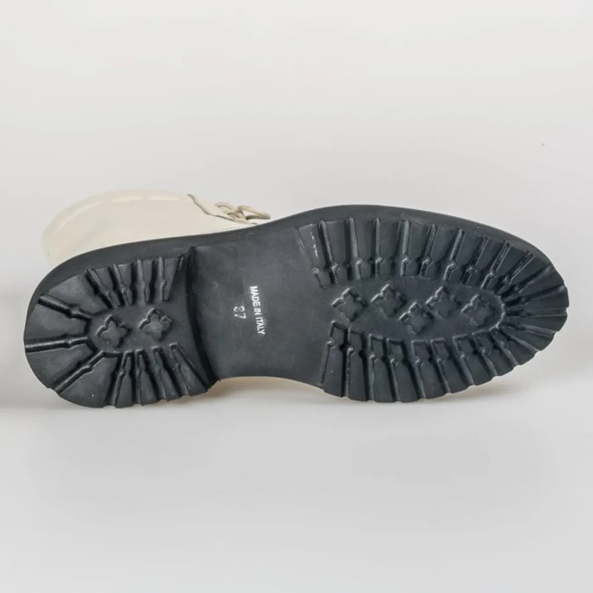 11946 2 LILIAN 11946