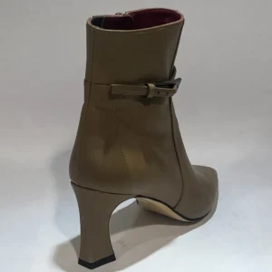 LILIAN L127-794