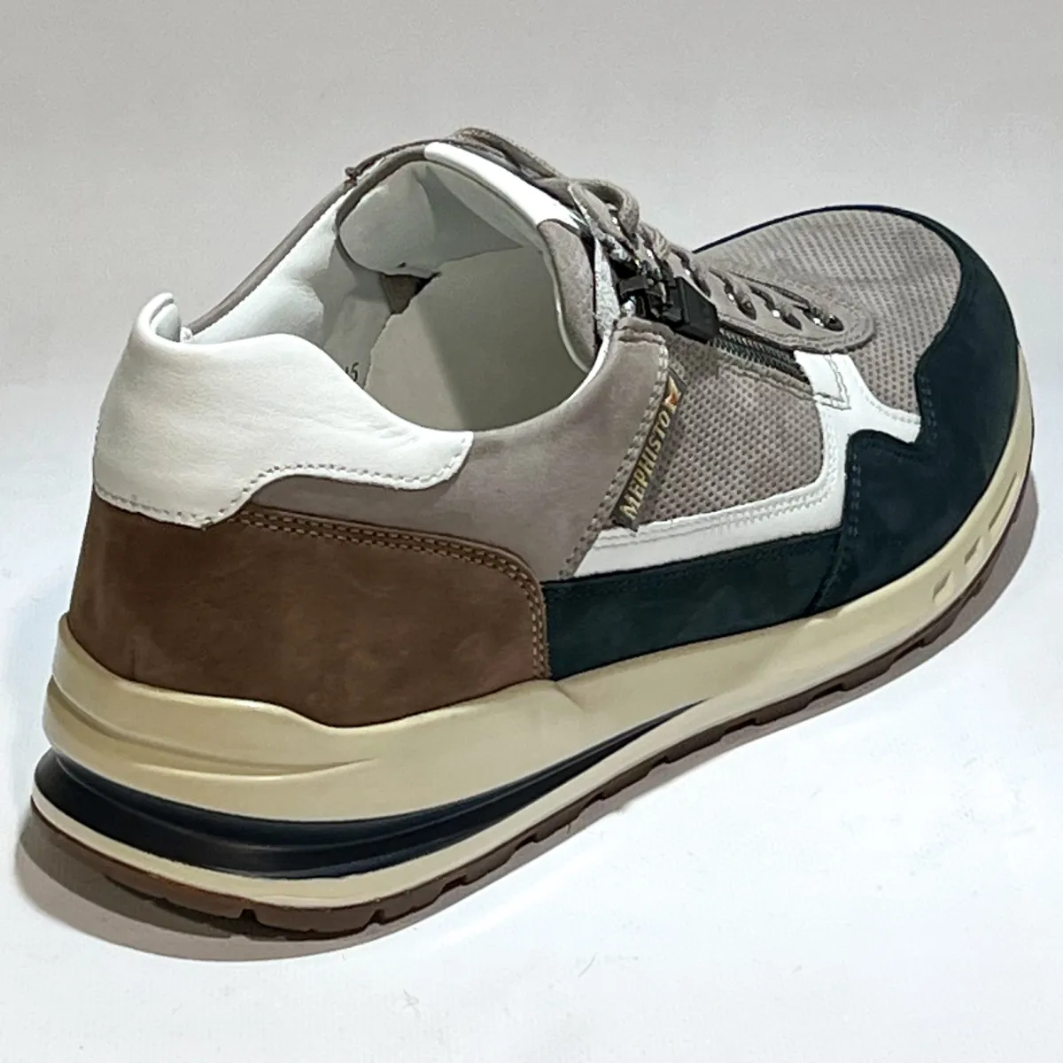 Bradley 2 Mephisto Bradley
