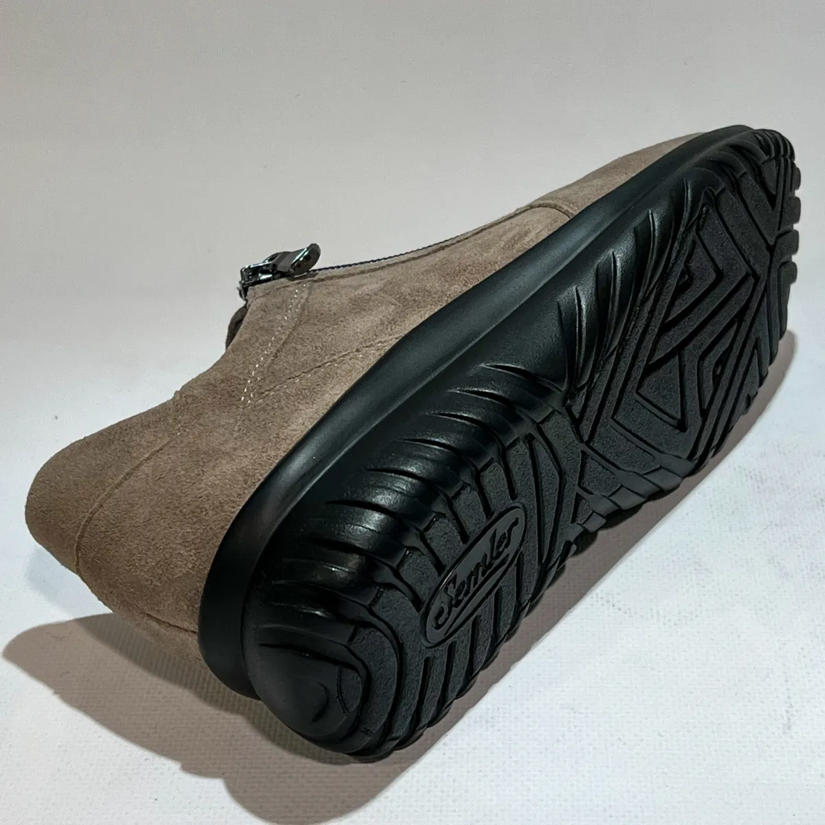 L8235 Lasissa 3 Semler Semler L8235 Lasissa
